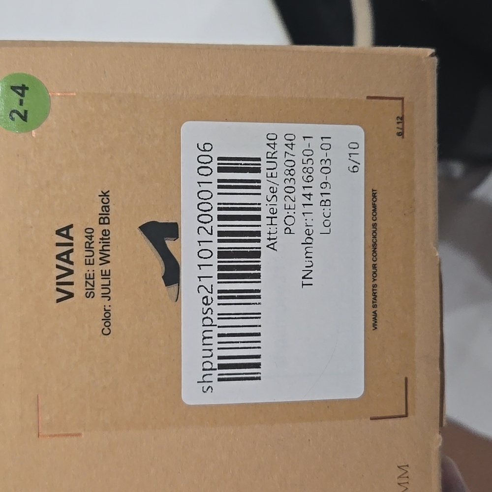 Vivaia Julie Pro Almond Cap Toe Knit Pumps Size 40 NIB - Picture 10 of 10
